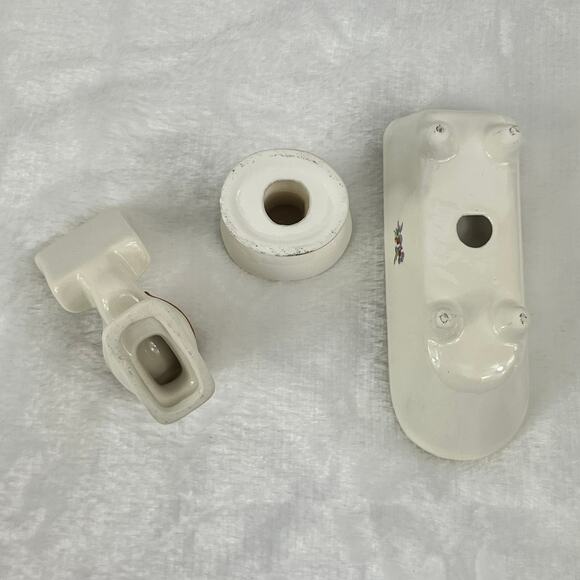 Miniature Porcelain Dollhouse Bathroom Set Sink Toilet Tub Floral 1:12 Scale - Picture 7 of 13